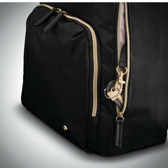 Backpack - Picture 4 of 9